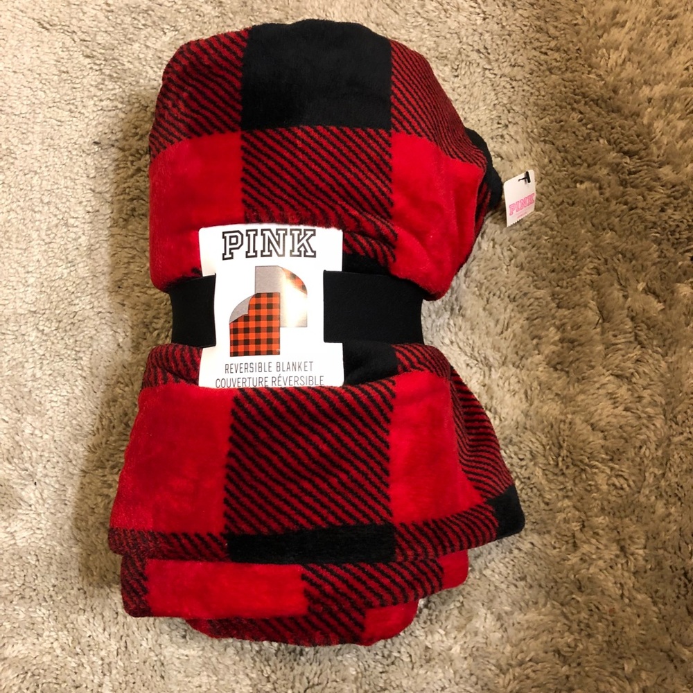 NWT PINK blanket
